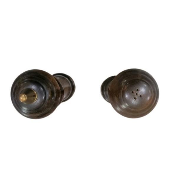 Vintage MCM Wooden Salt & Pepper Shakers Brass‎ Accents Mid-Century Kitchenware - Picture 3 of 8